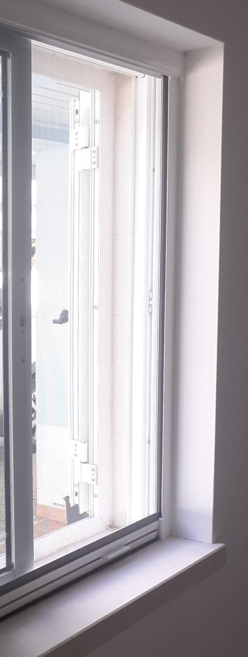 Mosquiteira de Enrolar para janelas